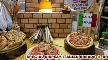 SPECIAL DISPLAY ITALIAN BREADS