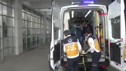 Adıyaman Kamyonet ile Motosiklet Çarpıştı 1 Yaralı