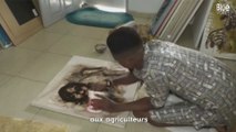 Cet artiste ivoirien utilise du café et du cacao pour réaliser des peintures de leaders africains