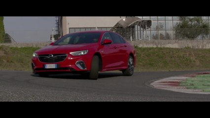 The new Opel Insignia GSi Preview