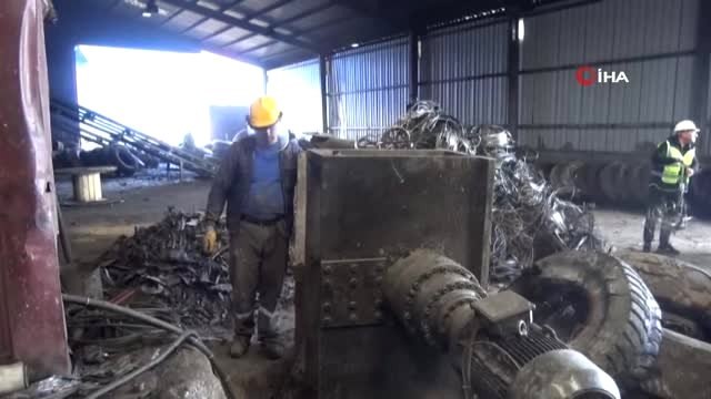 Ömrünü Tamamlamış Lastikler; Geridönüşüm Tesisinde Elektrik, Yağ ve Gaza Dönüşüyor