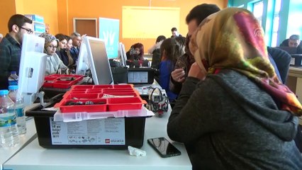 Robotik kodlamayla geleceğin teknolojisini öğretecekler - HAKKARİ