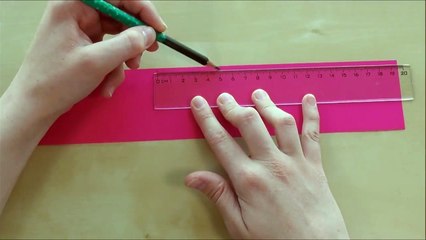 Einfache Kette mit Herzen basteln mit Papier  DIY Geschenke selber machen