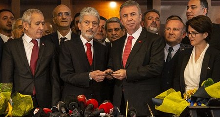 Son Dakika! AK Partili Mustafa Tuna, CHP'li Mansur Yavaş'a Görevi Devretti