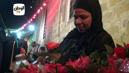 بائعة ورد في مولد السيدة نفيسة: عيد الحب السنة دي في عشق أم الغلابة