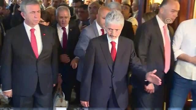 Yavaş, Belediye Başkanlığı Görevini Devraldı