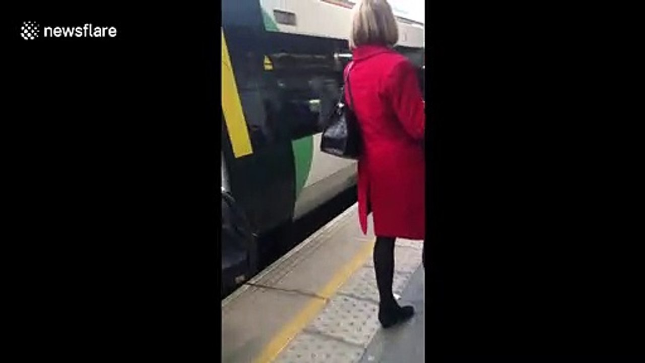 Southern Rail train catches fire at London Bridge