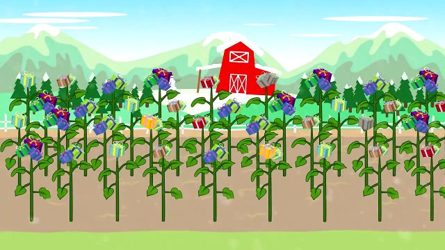 Santa ClausTractor and Combine Harvester with Mcqueen | Moissonneuse-batteuse et Tracteur de Conte de fées