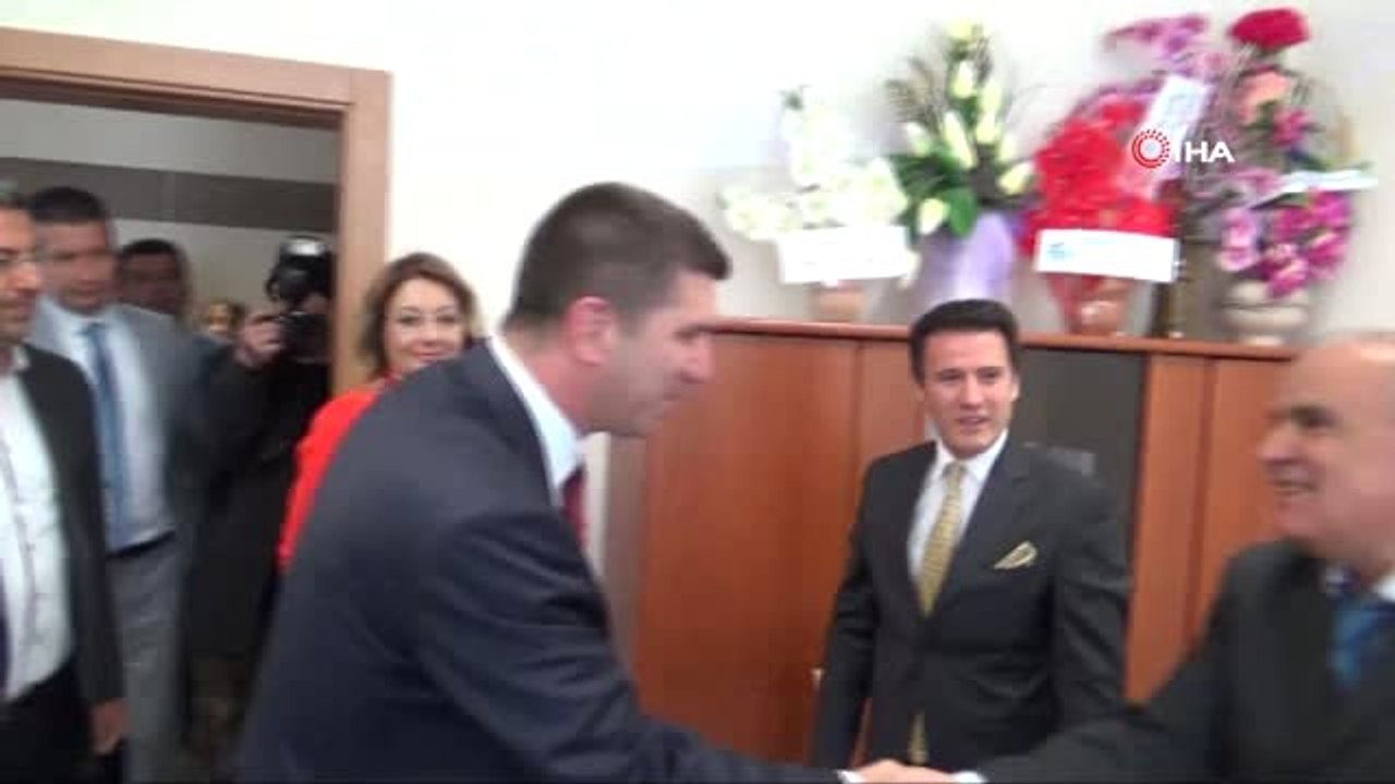 Burdur Belediye Başkanı Ali Orkun Ercengiz Mazbatasını Aldı