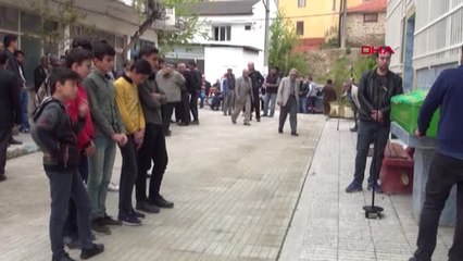 Aydın 'Mavi Balina' Kurbanı Olduğu Sanılan 14 Yaşındaki Raşit, Toprağa Verildi