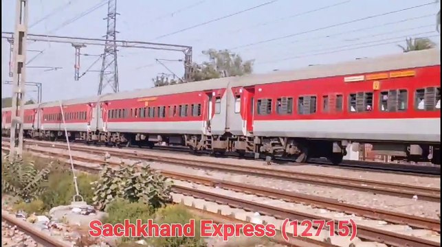 Indian Railway !! Sachkand Express (12715) _ Mangala Express (12617)