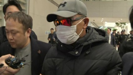 '마이크로 닷' 부모 입국...경찰 신병확보 / YTN