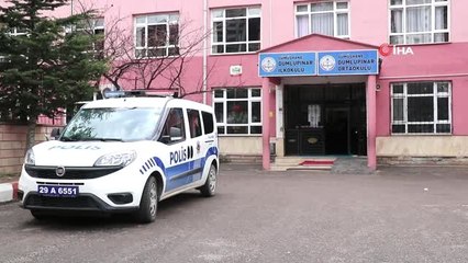 Gümüşhane'de Öğretmenler Polis Üniformasıyla Derse Girdi
