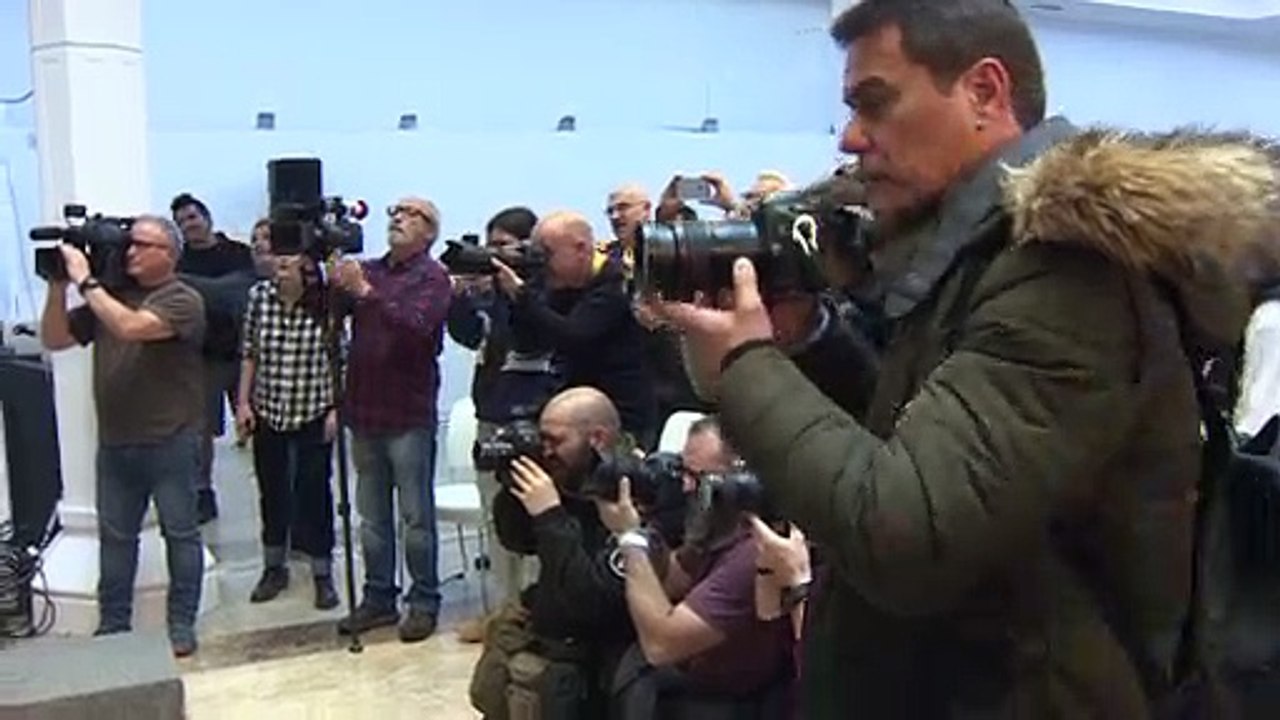 Podemos y PP presentan programas a pocos días del inicio de la campaña