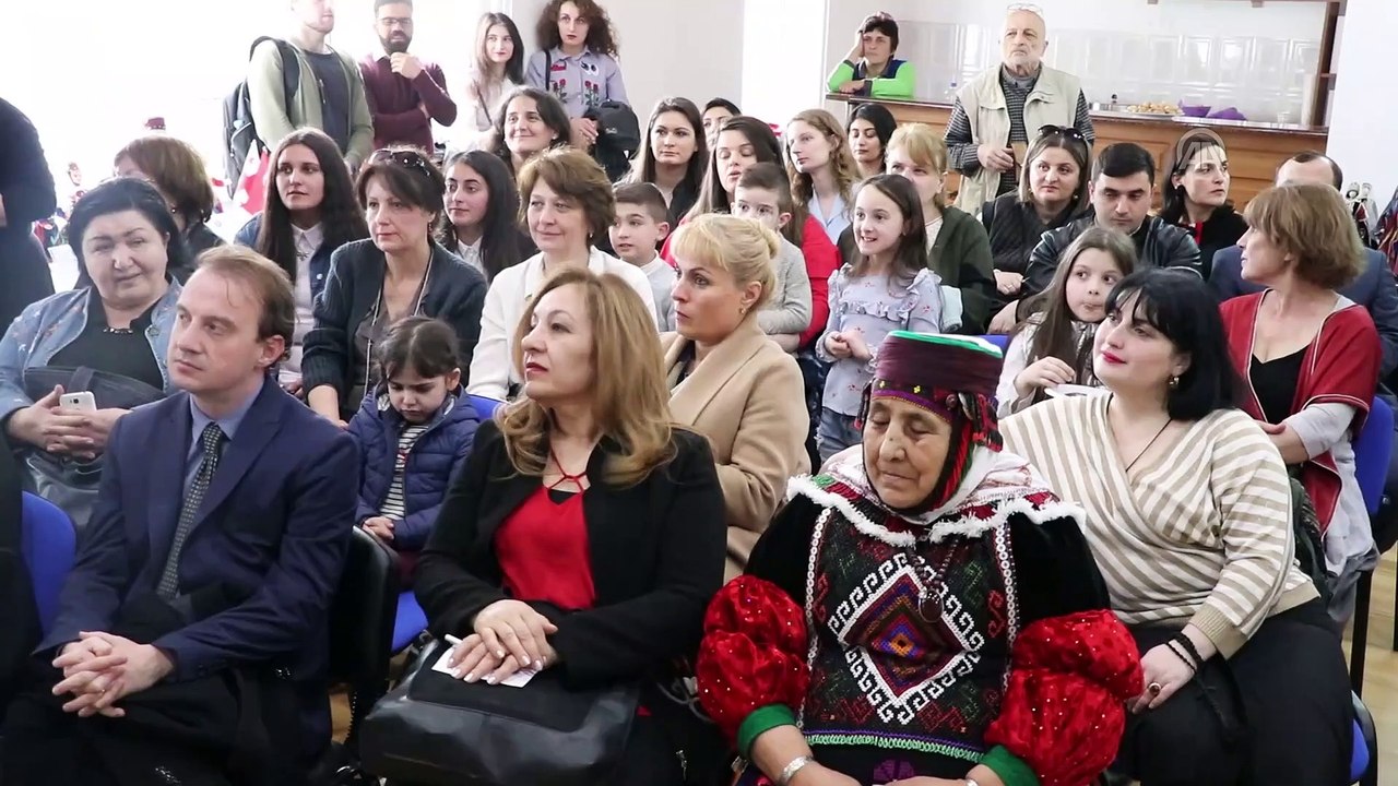 Gürcistan'da Türk ve Gürcü geleneksel 'bez bebe...