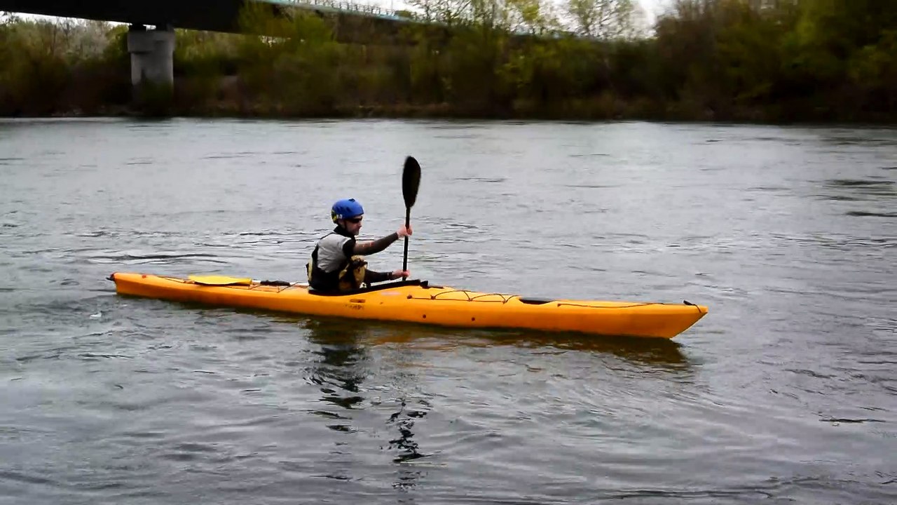 Vague de la Feyssine en kayak de mer (2)
