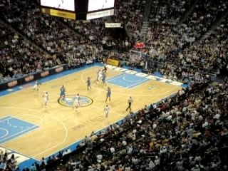 Dwight Howard Goaltending on 'Melo