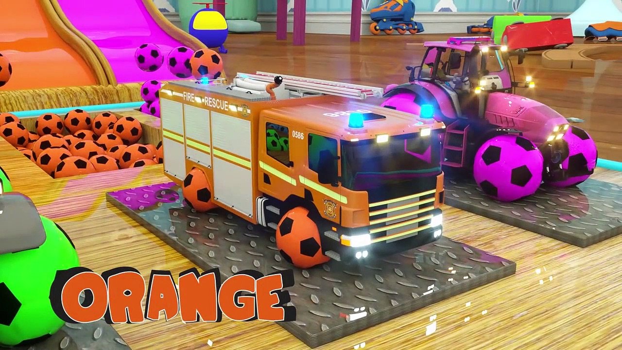 De Transport pour enseigner les couleurs, la peinture, et mise en place d'un bus, d'un tracteur et d'une ambulance