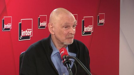 Les écrans rendent-ils les enfants bêtes ? Serge Tisseron, psychiatre : "Beaucoup de parents, sur leur smartphone en permanence, sont mal placés" pour les interdire
