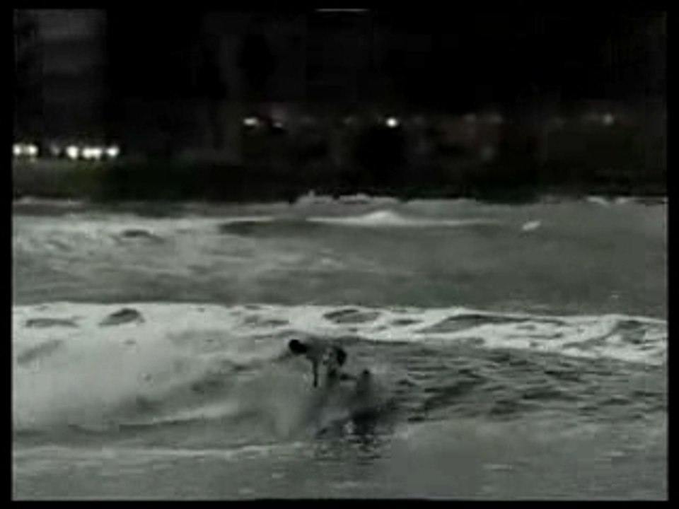 Dynamite-surfing