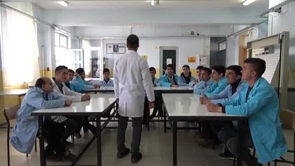 Erciş'te Öğrenciler Robot Tasarlamayı Öğreniyor