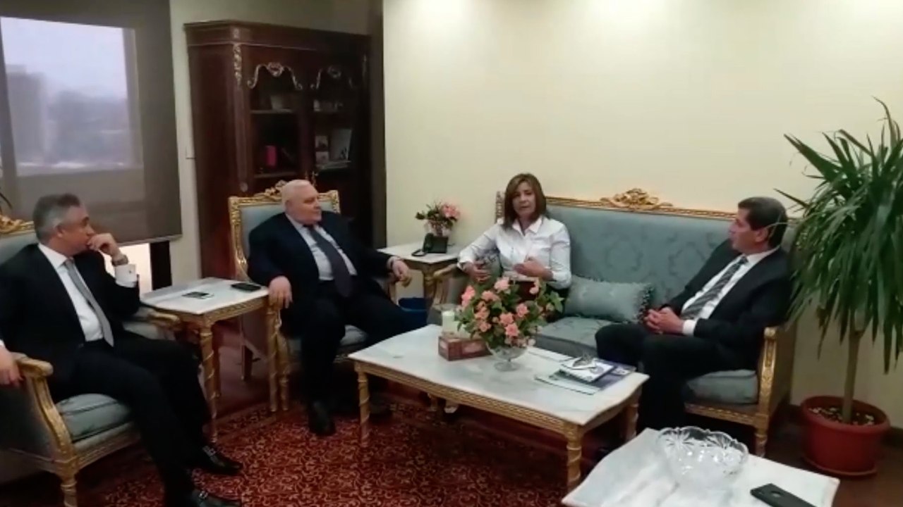 وزيرة الهجرة تبحث آلية تصويت المصريين بالخارج في استفتاء تعديل الدستور