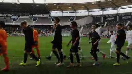 Entrée des U14 lors du challenge Orange