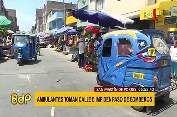 SMP: ambulantes obstaculizan paso de unidad de bomberos