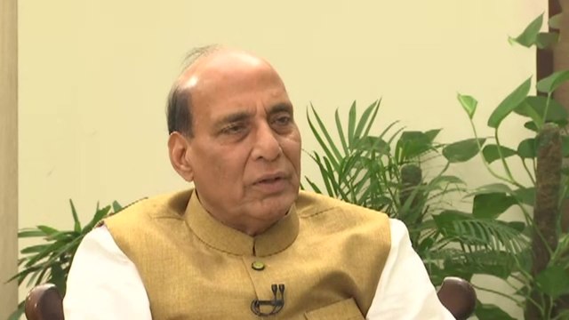 Lok Sabha Elections 2019 से पहले IT Raids के सवाल पर क्या बोले Rajnath Singh | वनइंडिया हिंदी