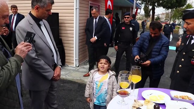 Minik Özge'nin İstiklal Marşı coşkusu protokolü hayran bıraktı - TEKİRDAĞ