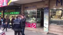 Sultangazi'de Kurye Aracını Soydular - İstanbul