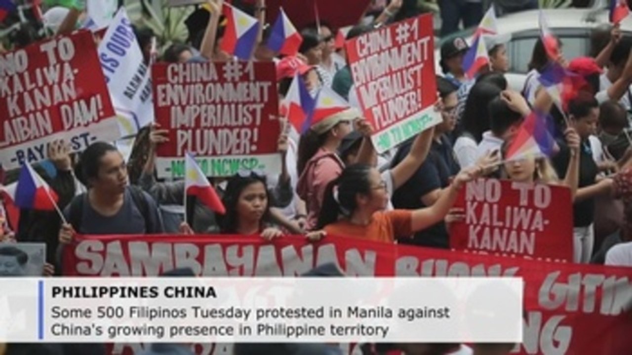 Hundreds protest against China's growing presence in Philippine territory