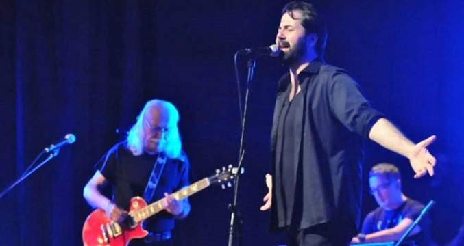 Cem Karaca'nın Oğlu, İstanbul Seçimlerine Babasının Şarkısıyla İsyan Etti