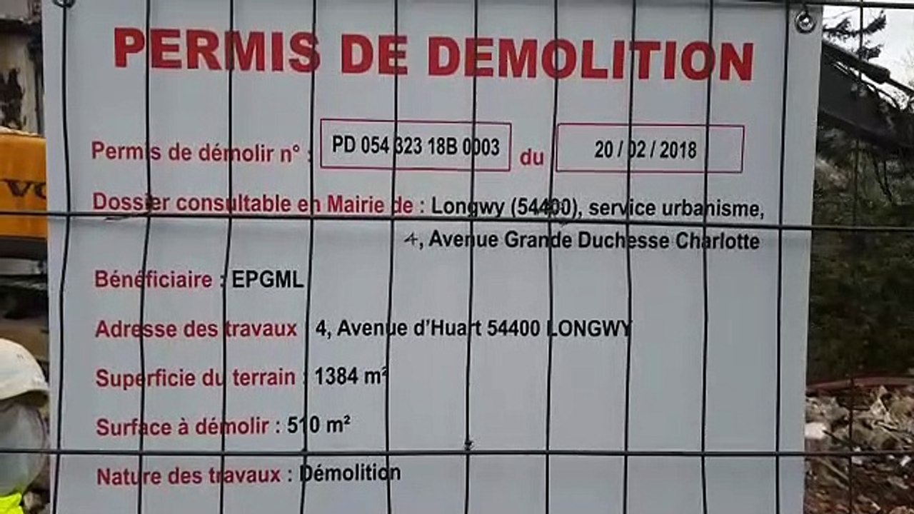 Longwy  : destruction de la maison  de maître 4 avenue d huart  à Longwy bas