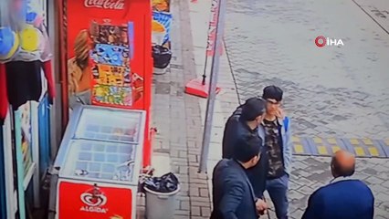 8. sınıf öğrencisi ailesiyle okul basıp terör estirdi...O anlar kamerada