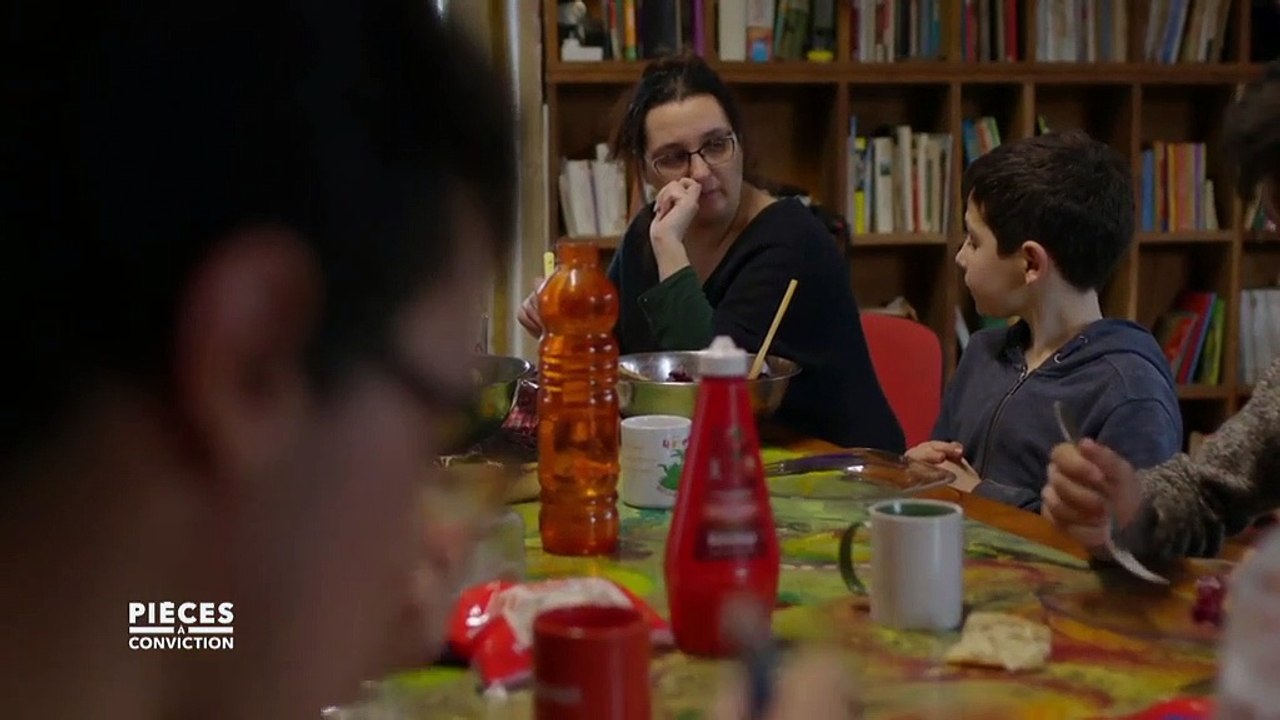 Maman d'un enfant schizophrène : "Faut pas qu'il meure, faut pas qu'il fasse une tentative de suicide"