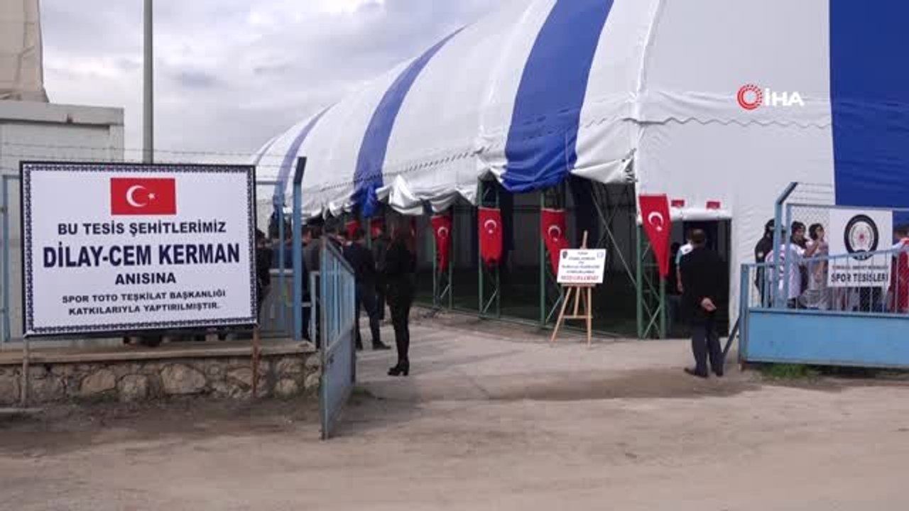 Halı Saha Maçında, Şehit Düşen Komiser ve Eşinin Adı Halı Sahaya Verildi