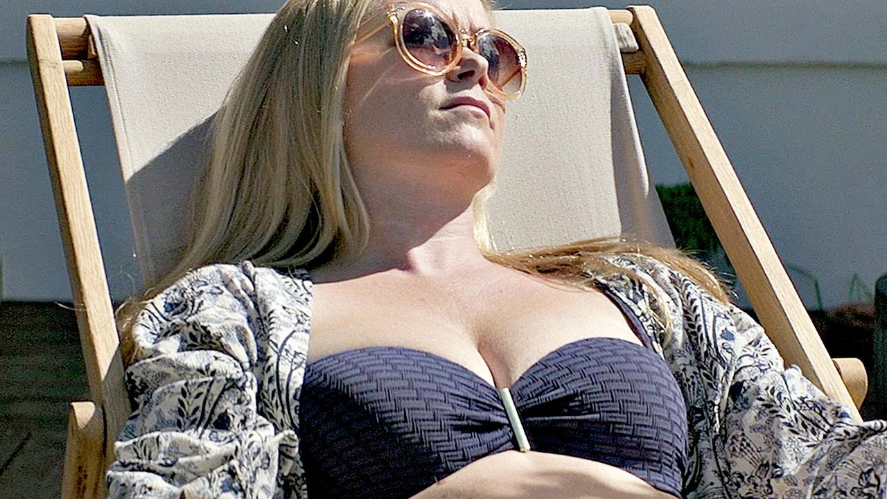 Under the Tree - Trailer (Deutsch) HD