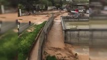 Nizip'te Şiddetli Yağış Nedeniyle Sel Meydana Geldi...ilçede Çok Sayıda İstinat Duvarı Çöktü