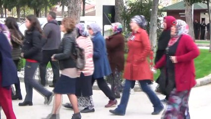 Uçurumdan düşen 14 yaşındaki kız son yolculuğuna uğurlandı