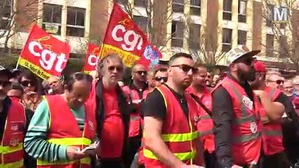 La CGT en nombre devant la permanence de Mohamed Laqhila aux Milles