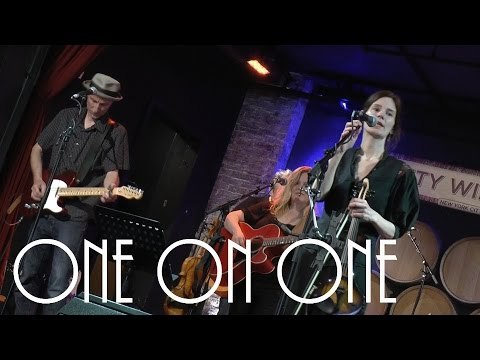 ONE ON ONE: 10,000 Maniacs May 22nd, 2015 City Winery New York Full Session