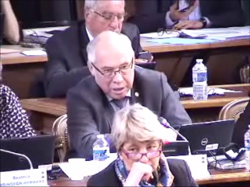 Pierre POILLOT. Voeu appelant au maintien de la chirurgie à l'hôpital de Semur-en-Auxois