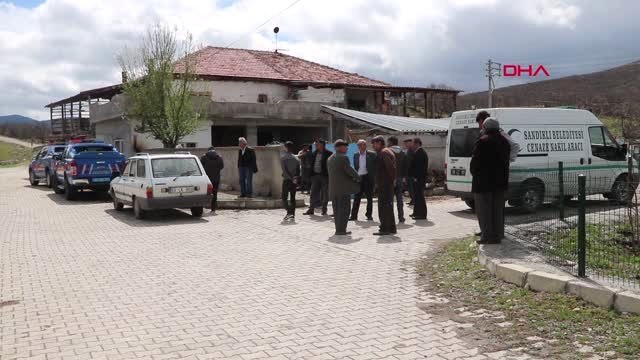 Afyonkarahisar Evde Başından Vurulmuş Halde Ölü Bulundu