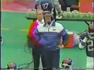 Van Jakes picks off Simms