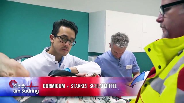 69 mit 66: Omi hat peinlichen Unfall im Bett | Klinik am Südring | SAT.1