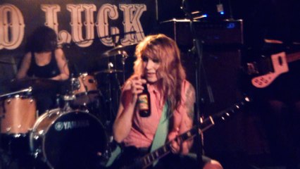 The Anti-Queens  "Thats Not What It's Worth" (Live)