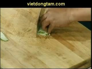 Mi thit ga nuoc sot thom ngot