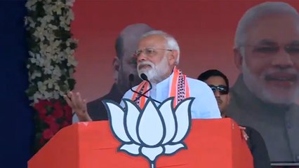 'Tughlaq Road Chunavi Ghotala': Modi accuses Congress of looting the poor | Oneindia News