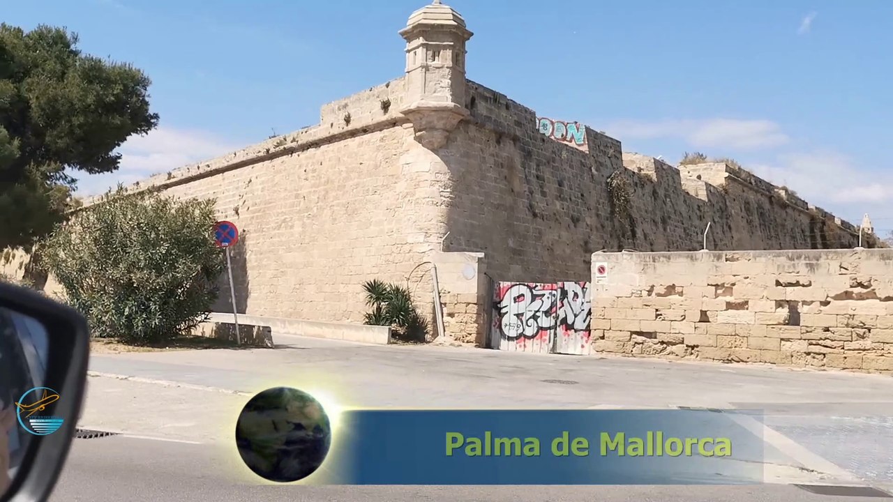 Palma, Hauptstadt der Insel, mit „La Seu“.